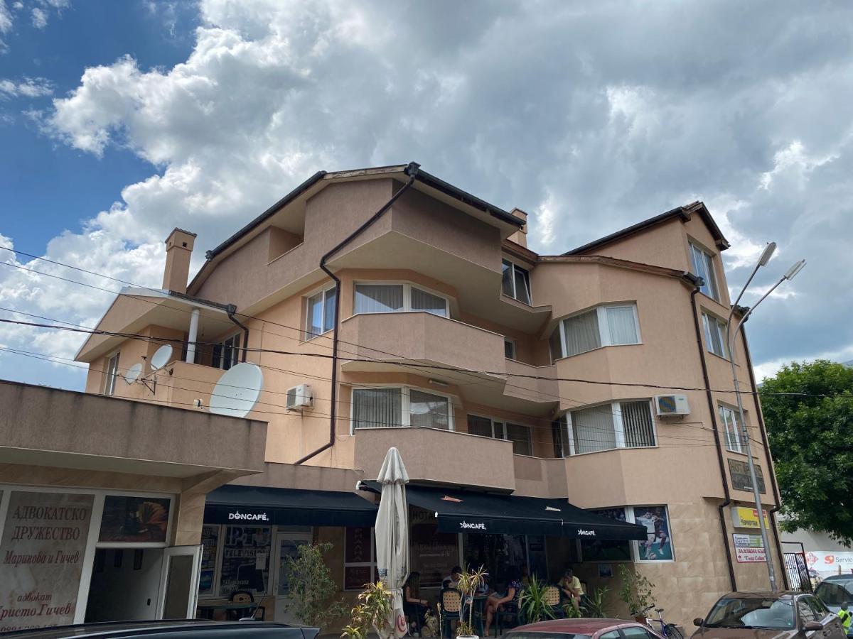 Стаи За Гости Маринови Provadiya Exterior foto