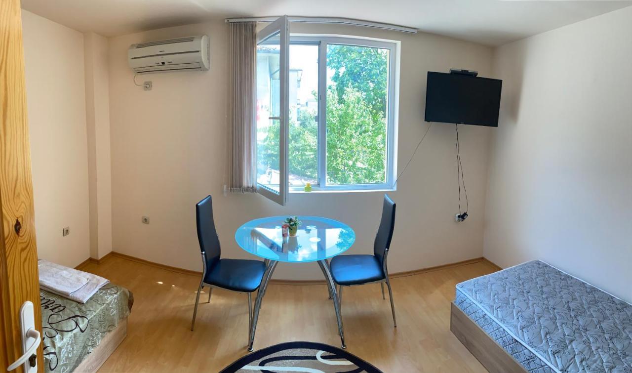 Стаи За Гости Маринови Provadiya Exterior foto