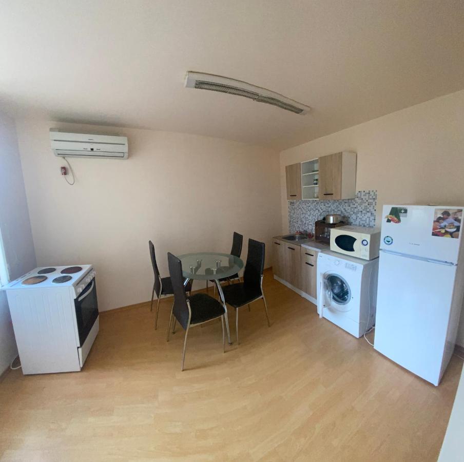 Стаи За Гости Маринови Provadiya Exterior foto